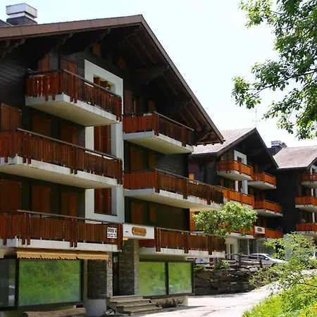 Extravagant With View Agettes